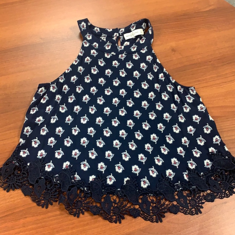 Abercrombie & Fitch top